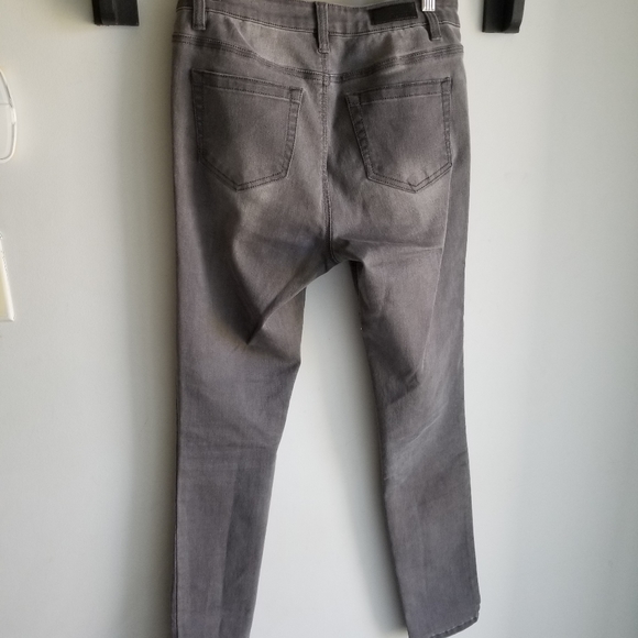 👖KENNETH COLE  GREY SKINNY JEANS - Picture 2 of 5